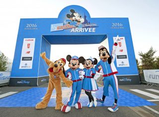 Disney Characters at the Half Marathon ©Disney