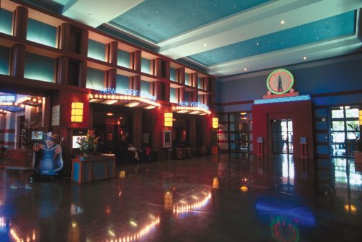 Disney's Hotel New York Lobby © Disney