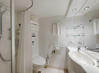 MSC Orchestra - Deluxe Balcony Bathroom