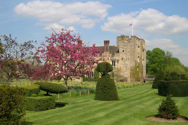 Hever Castle, Gardens