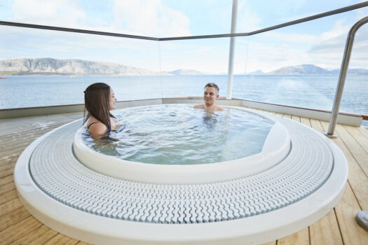 MS Nordkapp - Outdoor Jacuzzi