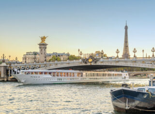MS Renoir