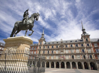 Plaza Mayor , Statue, Building