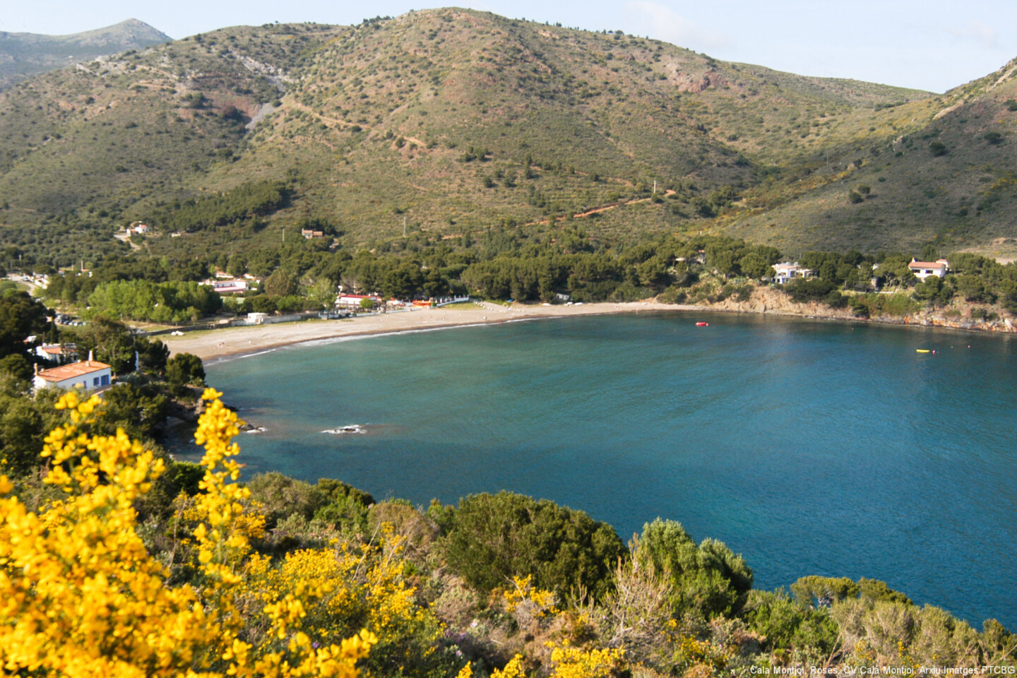 Panoramic view of the bay in Roses