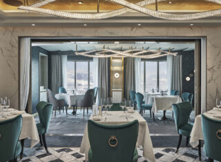 Silver Endeavour, Restaurant, Dining