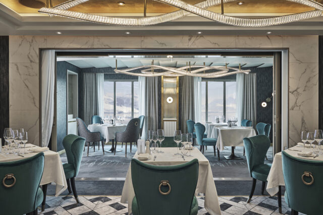 Silver Endeavour, Restaurant, Dining