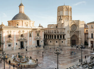 Plaza de la Virgen (Virgin Square)