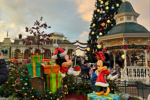 Disneyland Paris Fam Trip - Lucy & Halle (03_LCL-NCN)