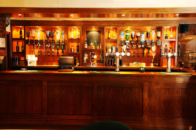 Beaufort Park Hotel - Arches Bar