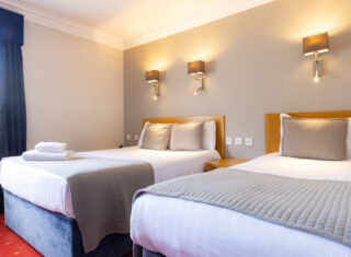 Celtic Royal Hotel - Triple Bedroom