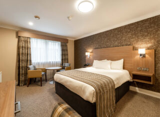 Corrs Corner Hotel - Double Bedroom