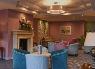 Lodge Hotel - Foyer