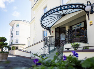 Merton Hotel - Front Entrance