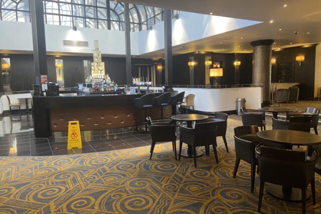Bar,