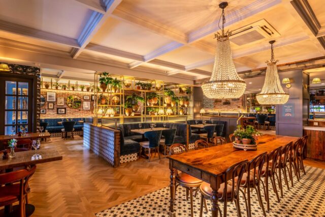 The Ashe Hotel - Alfie's Lounge