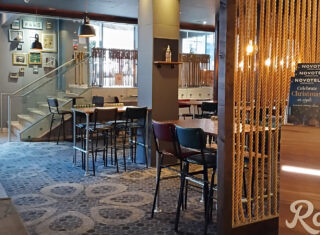 Novotel City Centre Restaurant Entrance and Bar