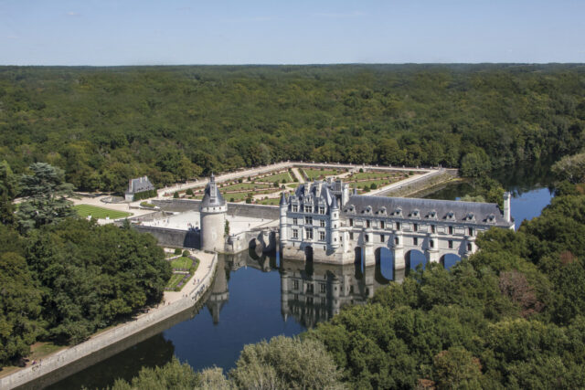 Chateau de Chenoneau