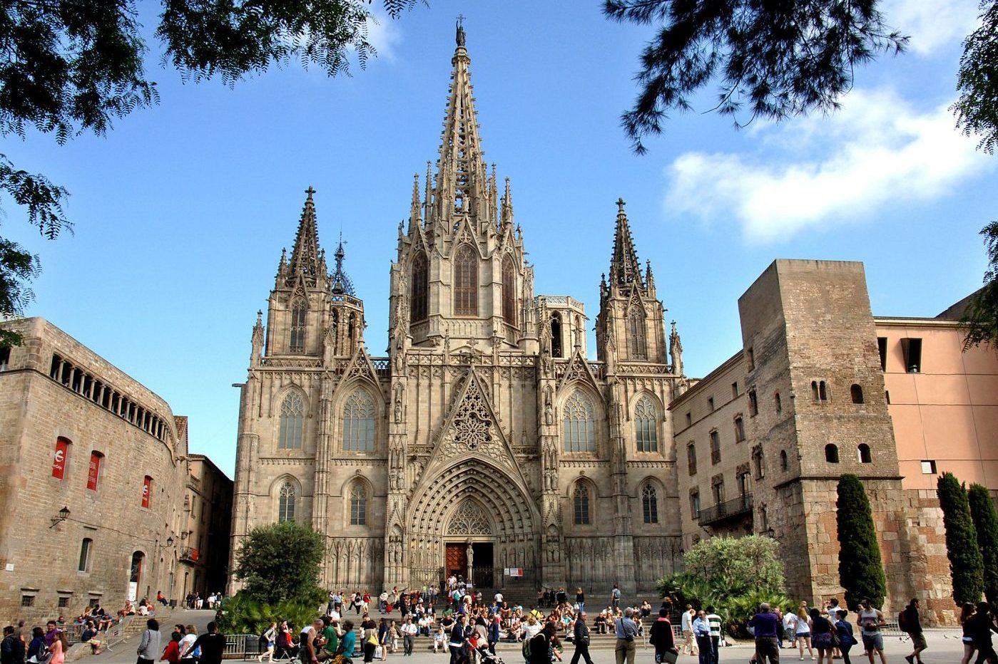 Spain, Barcelona Gothic Quarter, Cathedral, Group Travel © Turisme de Barcelona