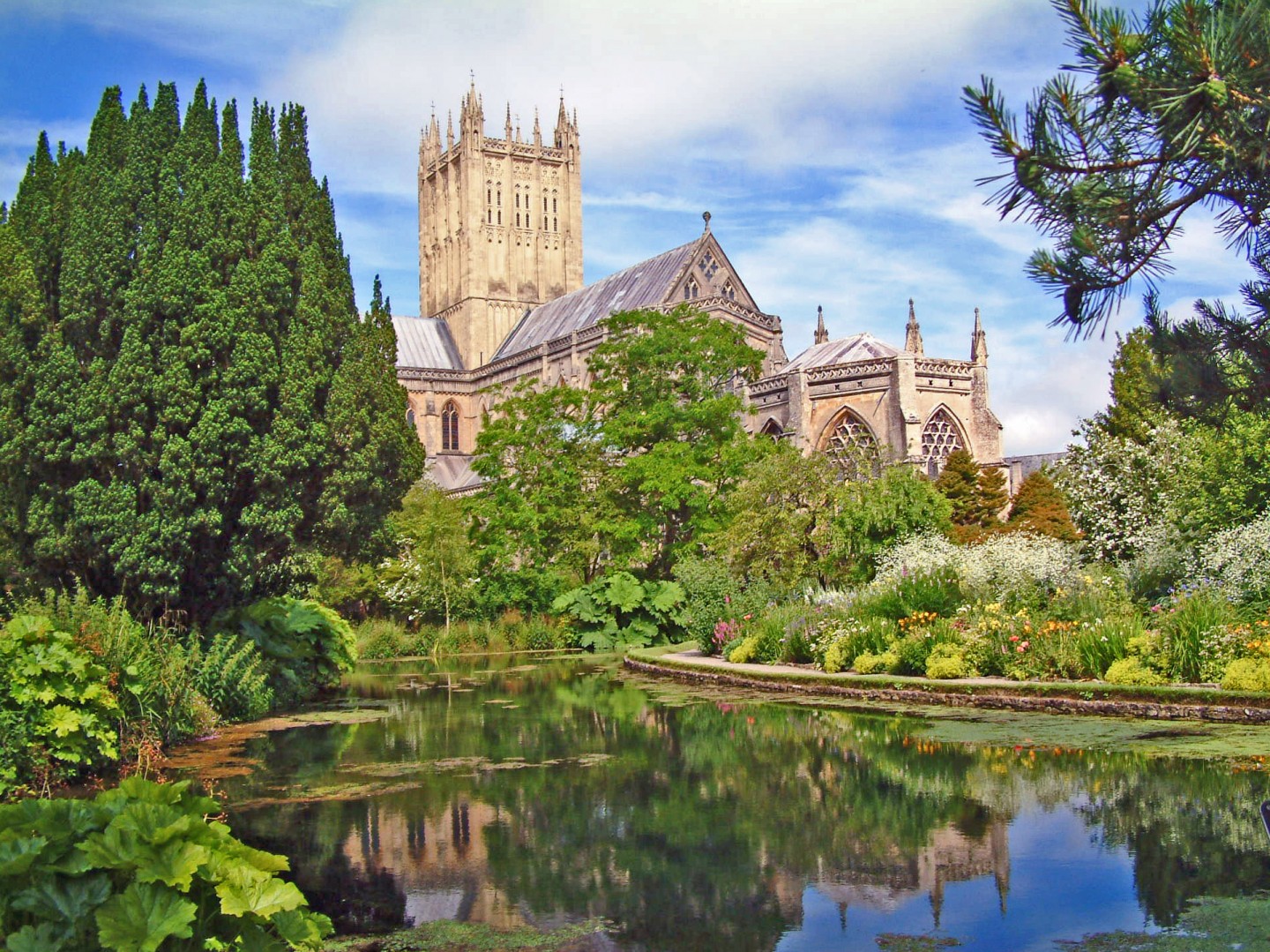Bishop's Palace, Wells, Somerset - Great Cathedral Reflection (NCN)