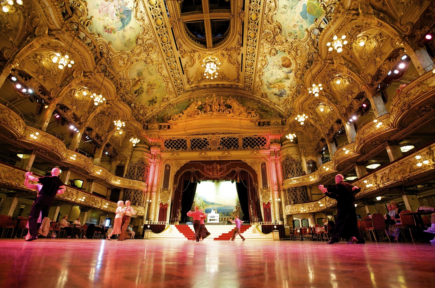 Blackpool Tower Ballroom Dance & Afternoon Tea Experience