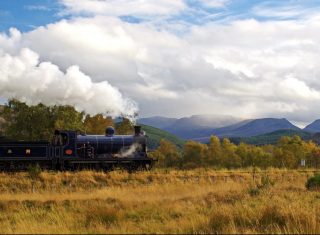 Cairngorms National Park CR No-828 approaches Kinchurdy Bridge ©Strathspey railway