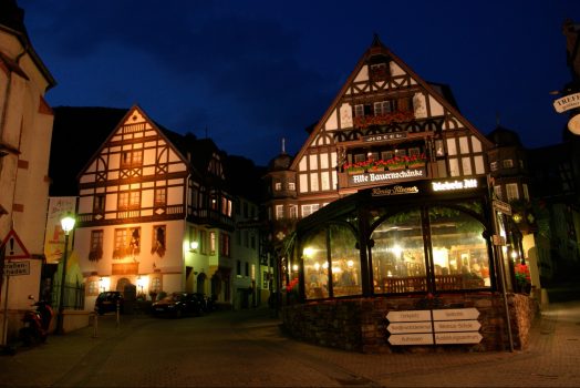 Alte Bauernschänke Hotel in Assmannhausen, Rhine Valley (NCN)