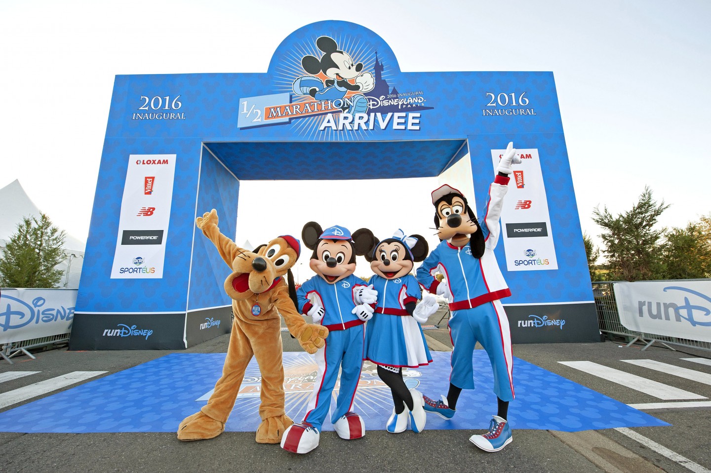 download disney half marathon 2023