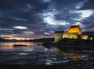 Eilean Donan Castle, Scotland - On Loch Duich at Dornie (01) © VisitScotland, Kenny Lam EXPIRES 6.6.2022