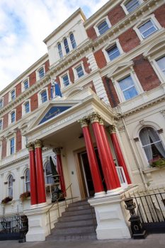 Hallmark Hotel Chester The Queen - Entrance (NCN)