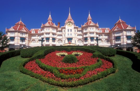 Disneyland® Hotel © Disney