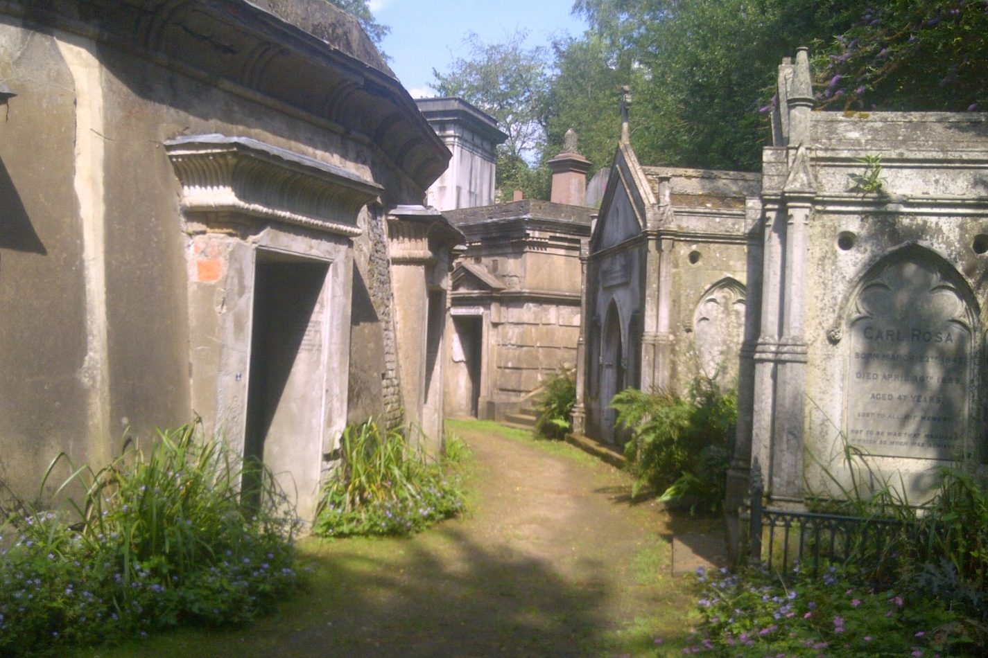 Highgate cemetery