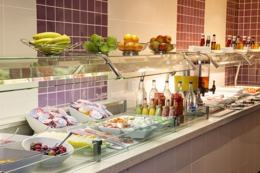 Buffet Breakfast © Holiday Inn London Shepperton