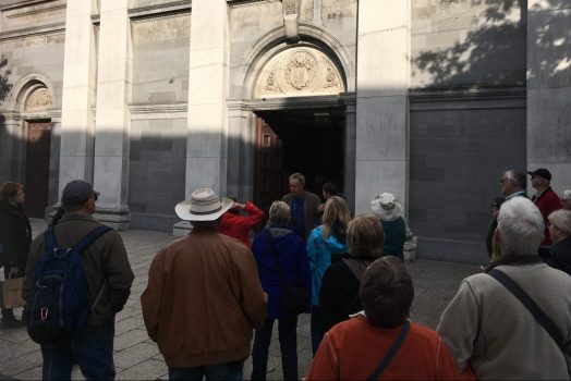 Guided walking tour with audio guides