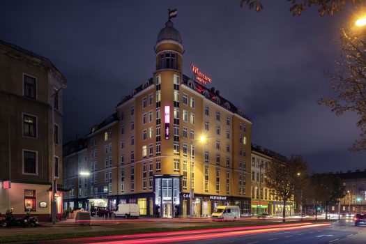 Mercure Hotel Wien Westbahnhof, Austria Exterior at night ©Mercure Hotel Wien Westbahnhof