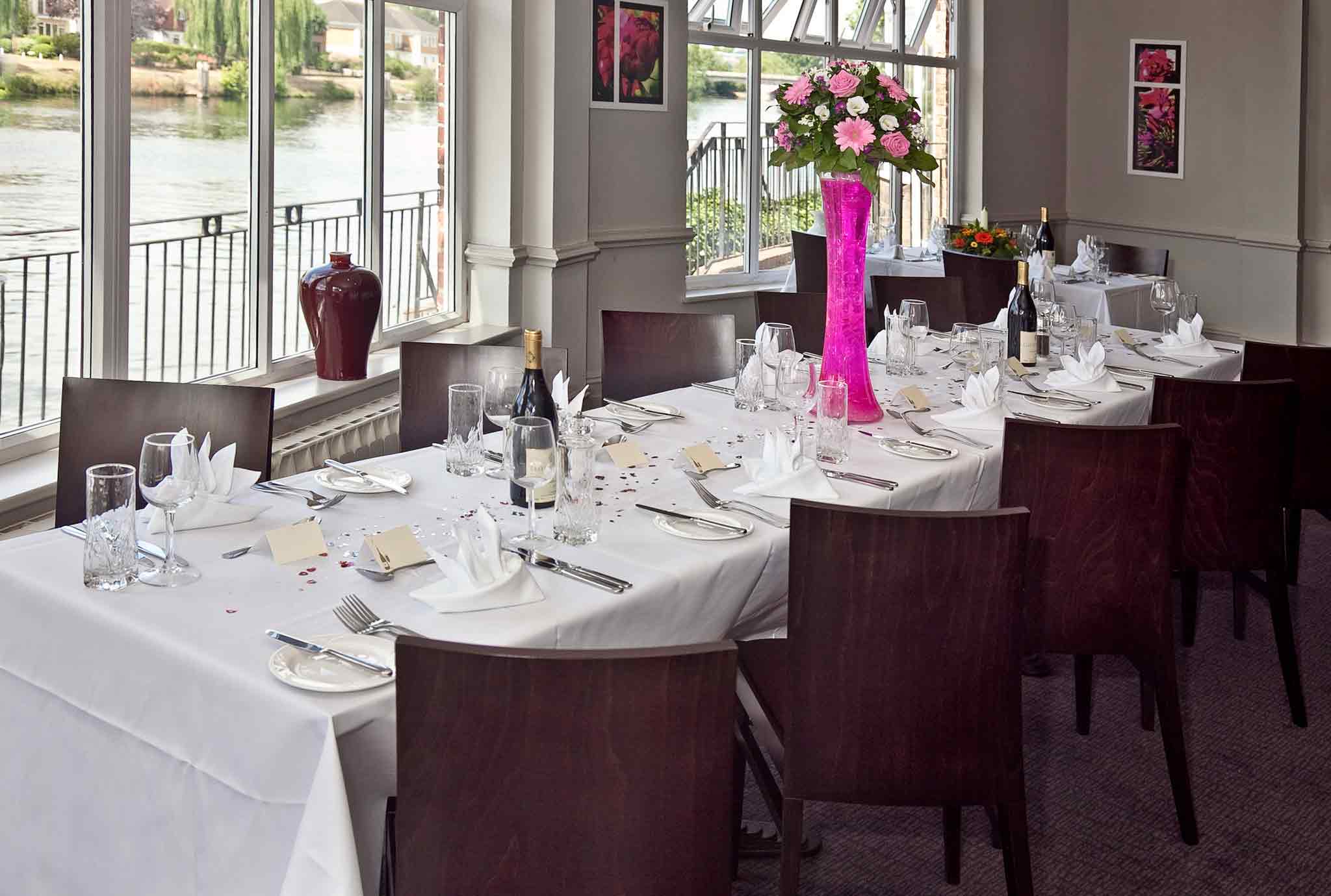 Mercure London Staines upon Thames Hotel, London Restaurant (NCN