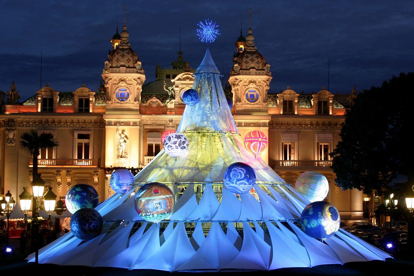 Christmas At The Riviera Monaco - Christmas tree outside the Casino (02) © Monaco Government