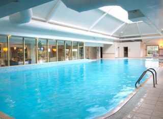 Park Royal Warrington Hotel - Swimming Pool
