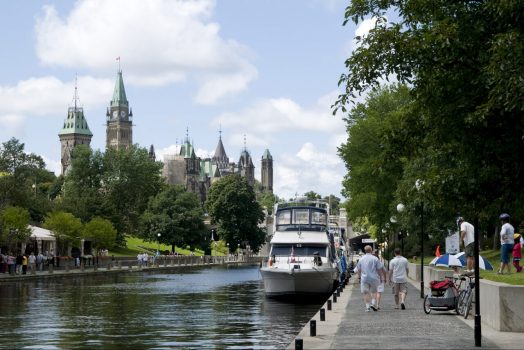 Rideau Canal waterway and-Parliament-credit-Ottawa Tourism, Canada ©ATI