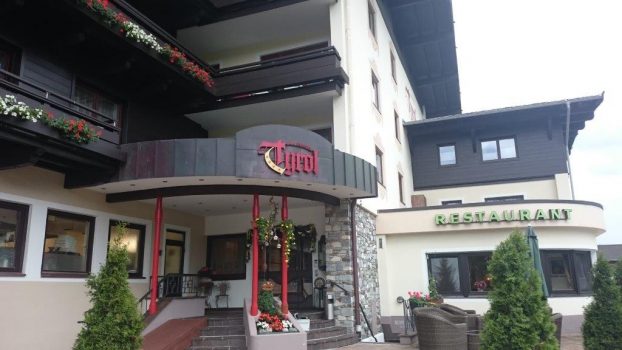 Hotel Tyrol Entrance