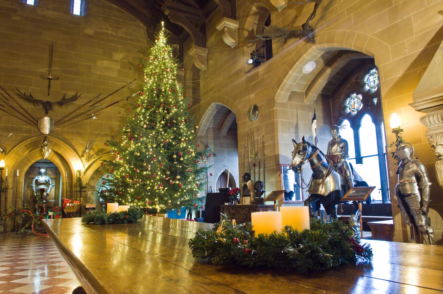 Warwick Castle, Warwickshire Castle dressed for Christmas © www