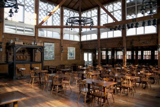 Disney's Hotel Cheyenne Chuck Wagon Restaurant © Disney